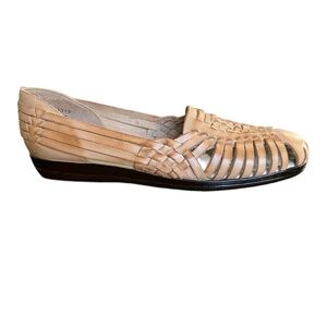 NWOB Comfortiva Softspots Trinidad Sandal Natural Leather Women’s 10 NEW